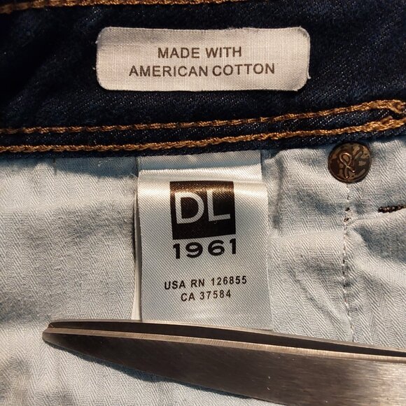 DL 1961 Angel Low-Rise Skinny Cigarette Ankle Dark Wash Jean Good Condition - 29 - Picture 8 of 11